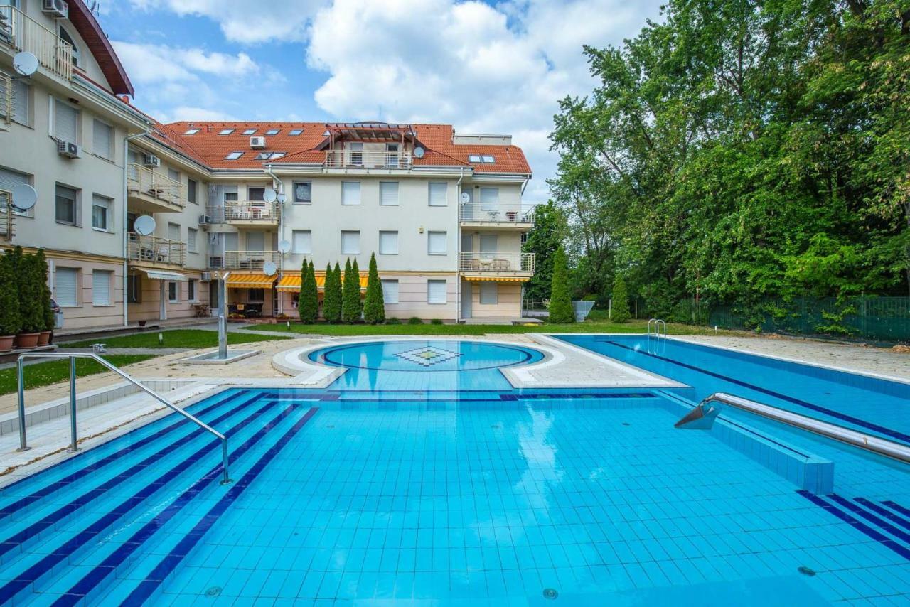 Kis-Gast Panorama Apartman Hajdúszoboszló Exterior foto